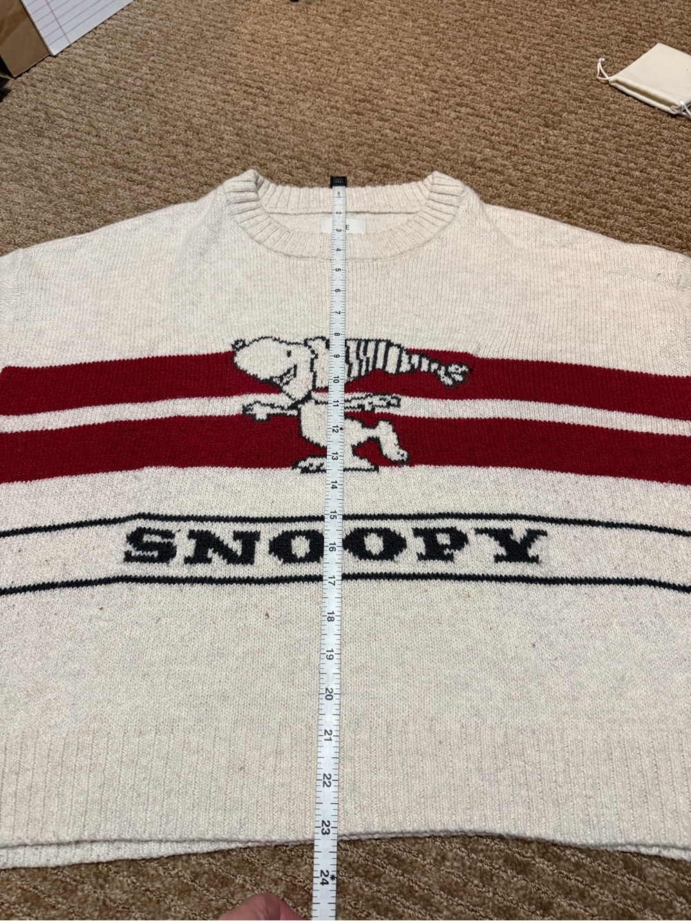 181 American Eagle x Snoopy Cream & Red Graphic Crewneck Sweater - Picture 3 of 10
